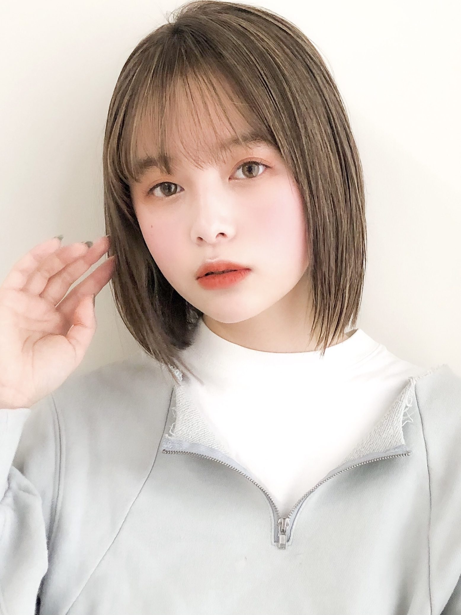 ナチュラルストレートミニボブ