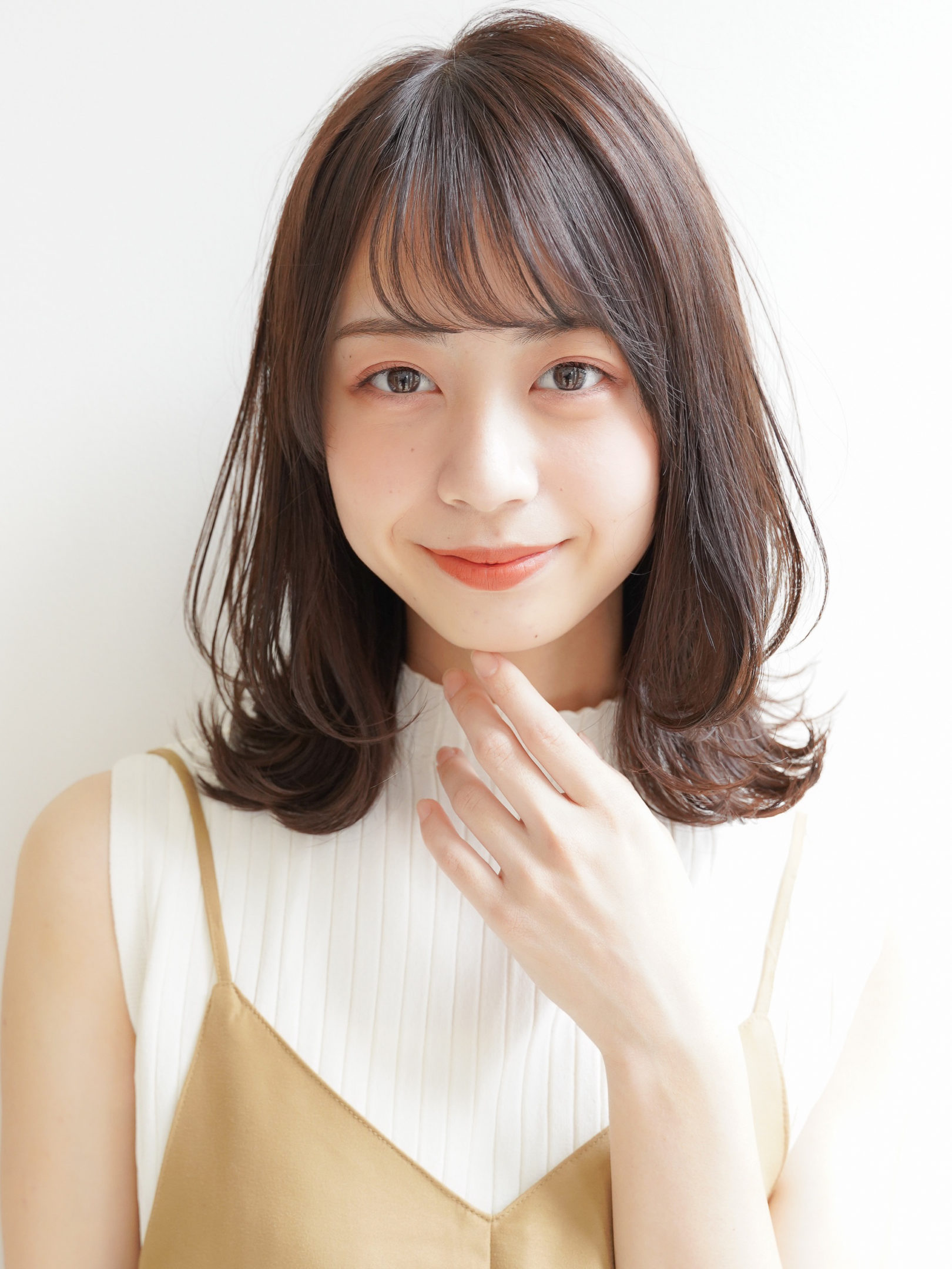 ひし形シルエットのくびれミディアムヘア Agnos青山 田中誠二 表参道 青山の美容院 美容室グループ Kanow Group