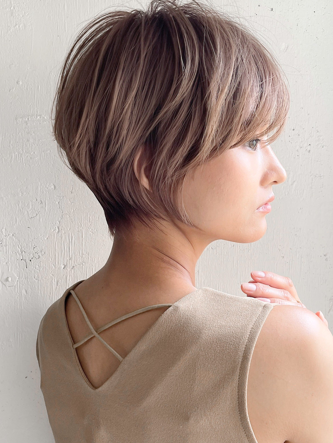 大人シルエット◎ショートヘアスタイル