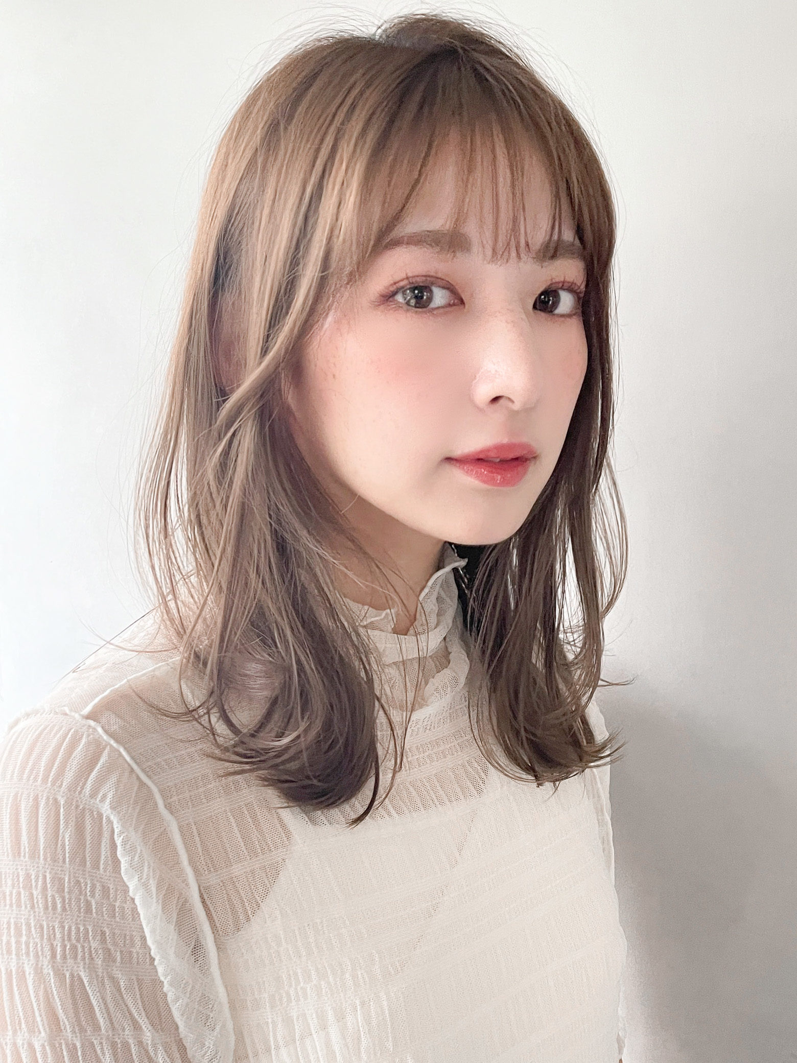 透明感＆抜け感◎ミディアムスタイル