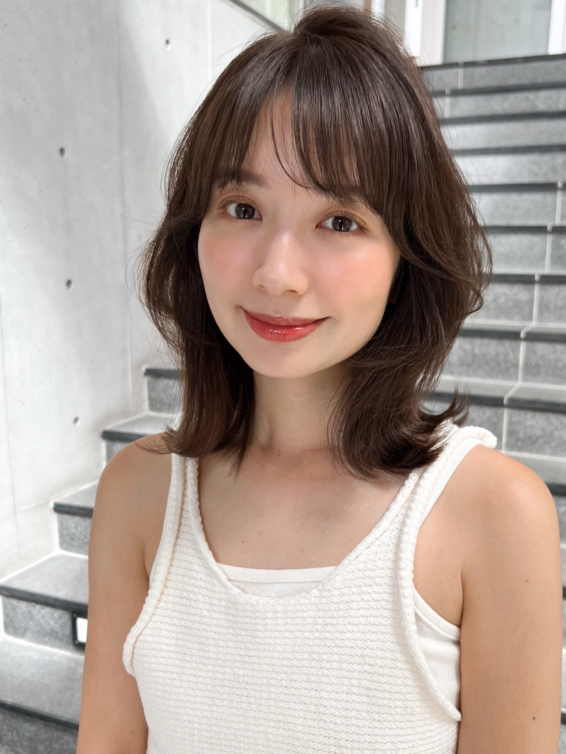 小顔見えカットでくびれヘアに♪