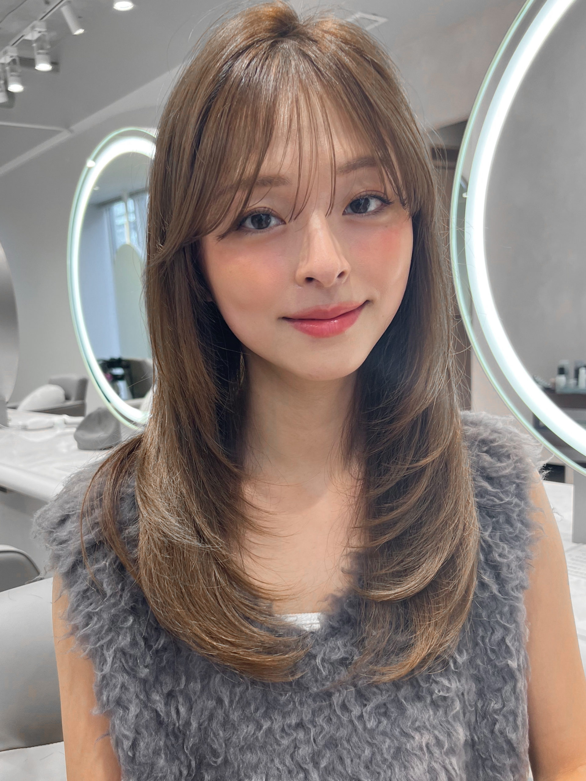 レイヤーカット小顔ヘア♪