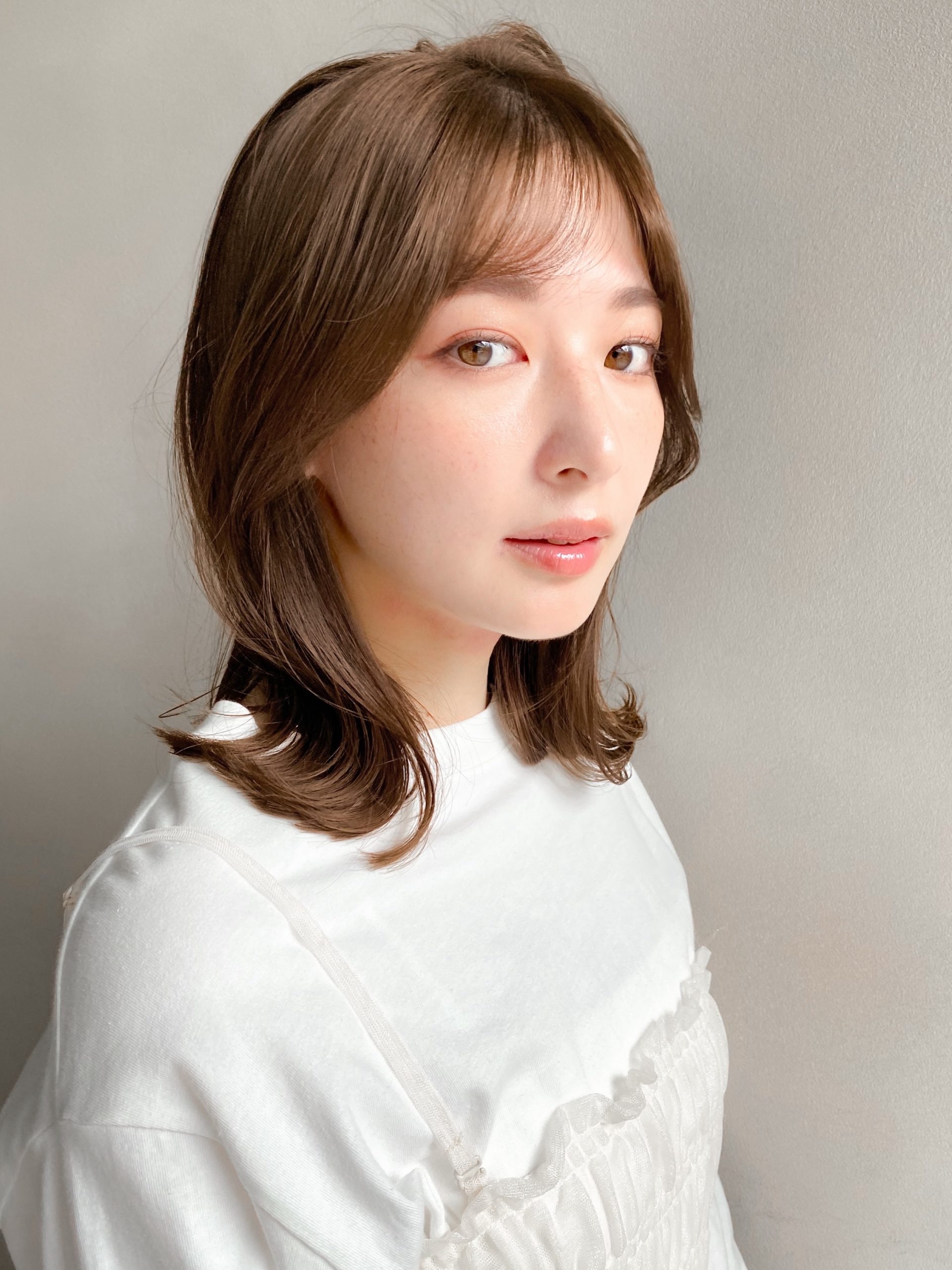 顔周りのカールが可愛いスタイル♪