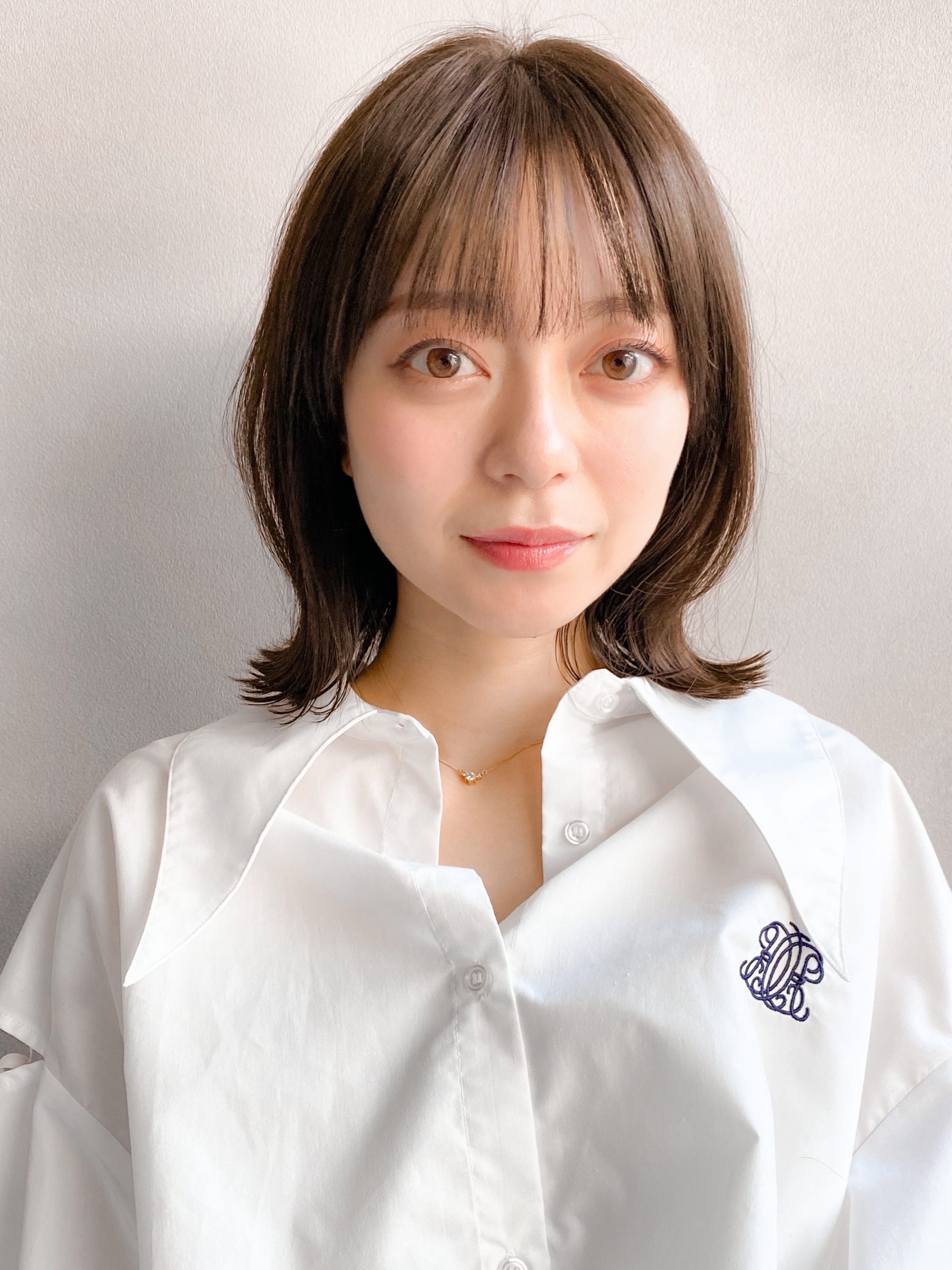 肩上ではねる外ハネスタイル♪♪