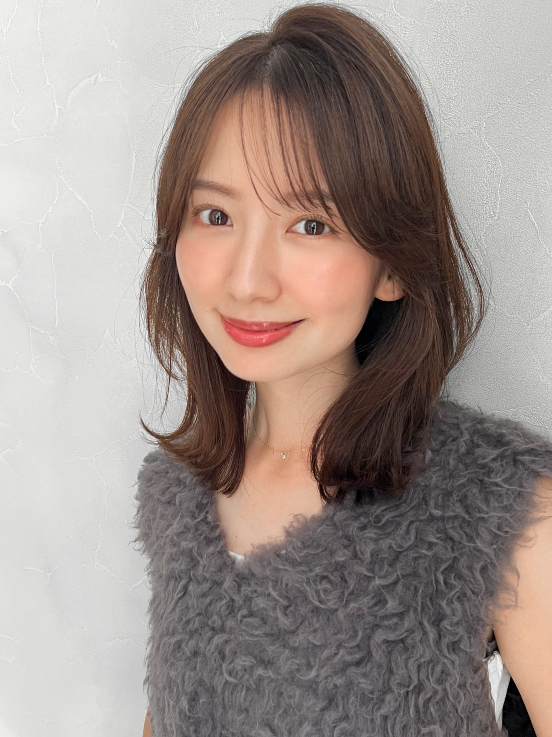 外ハネスタイルで大人可愛く♪