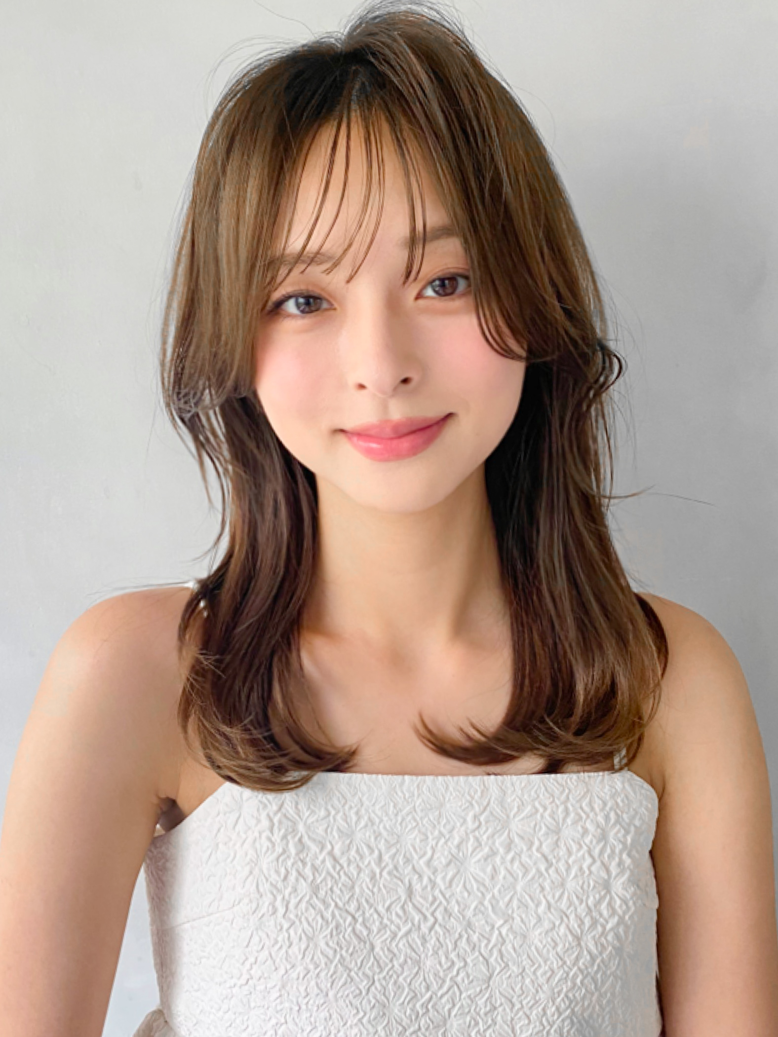 小顔効果◎顔周りカット