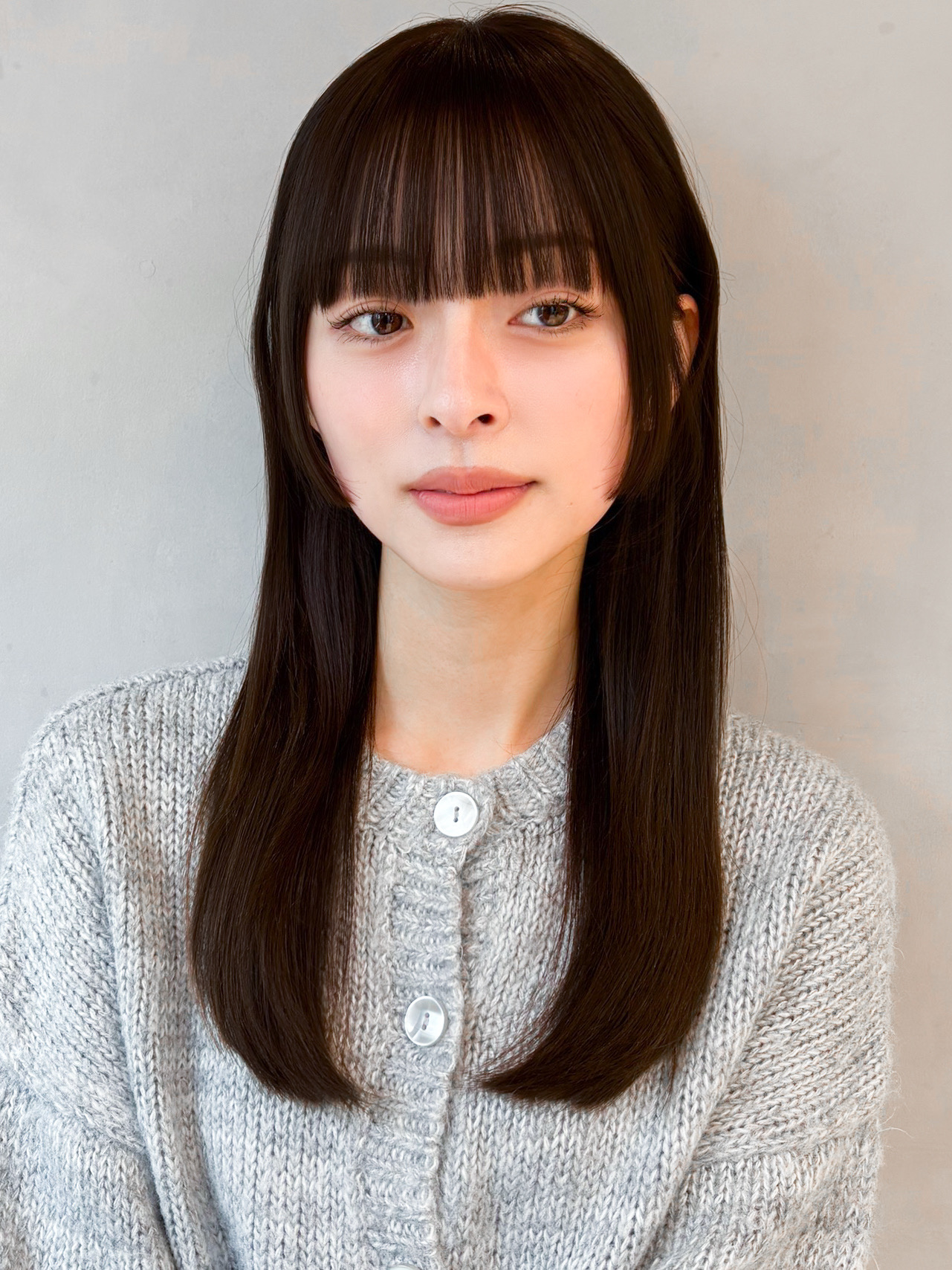 小顔効果◎顔周りカット