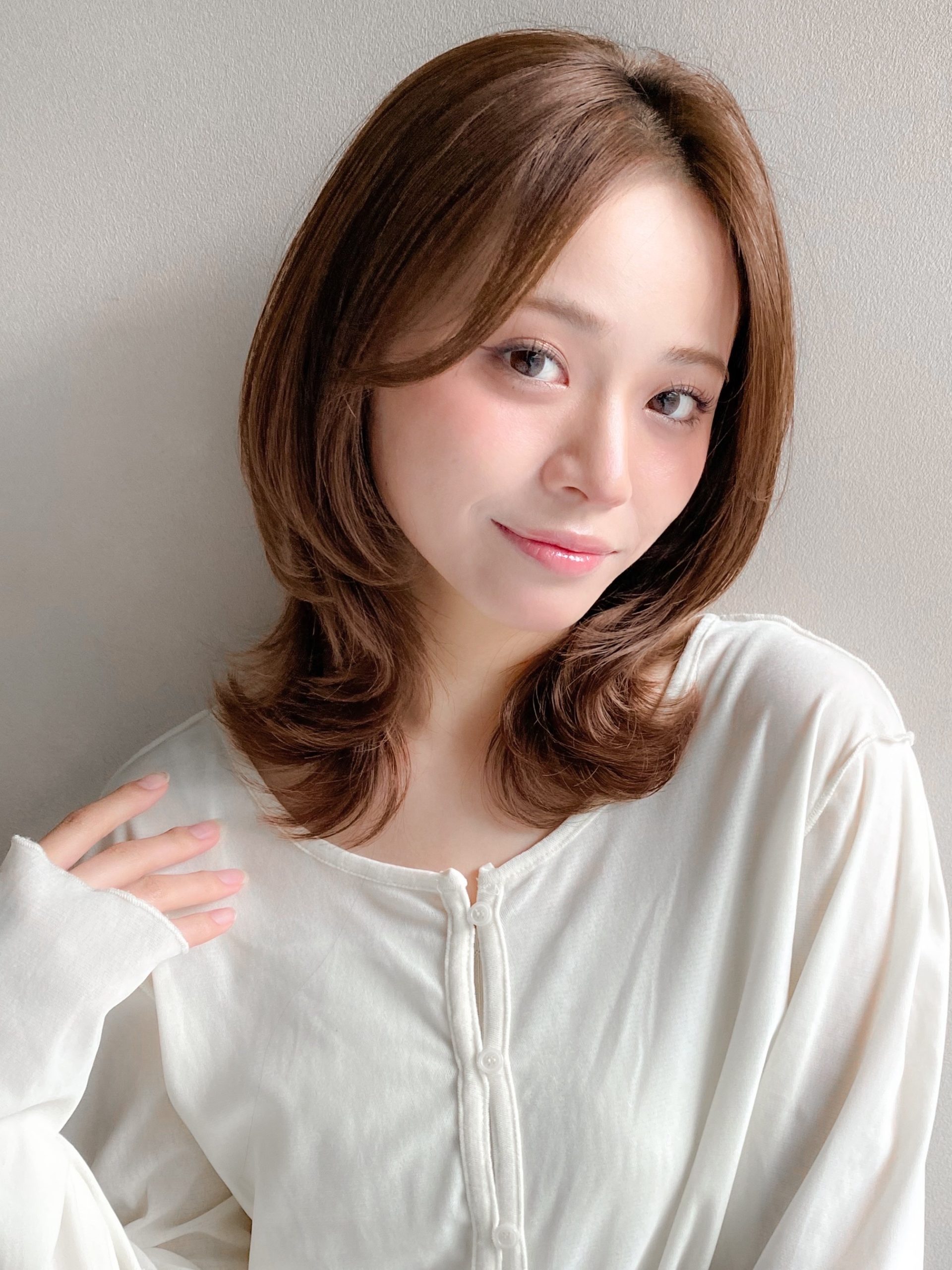 ふんわりシルエットのくびれミディ！