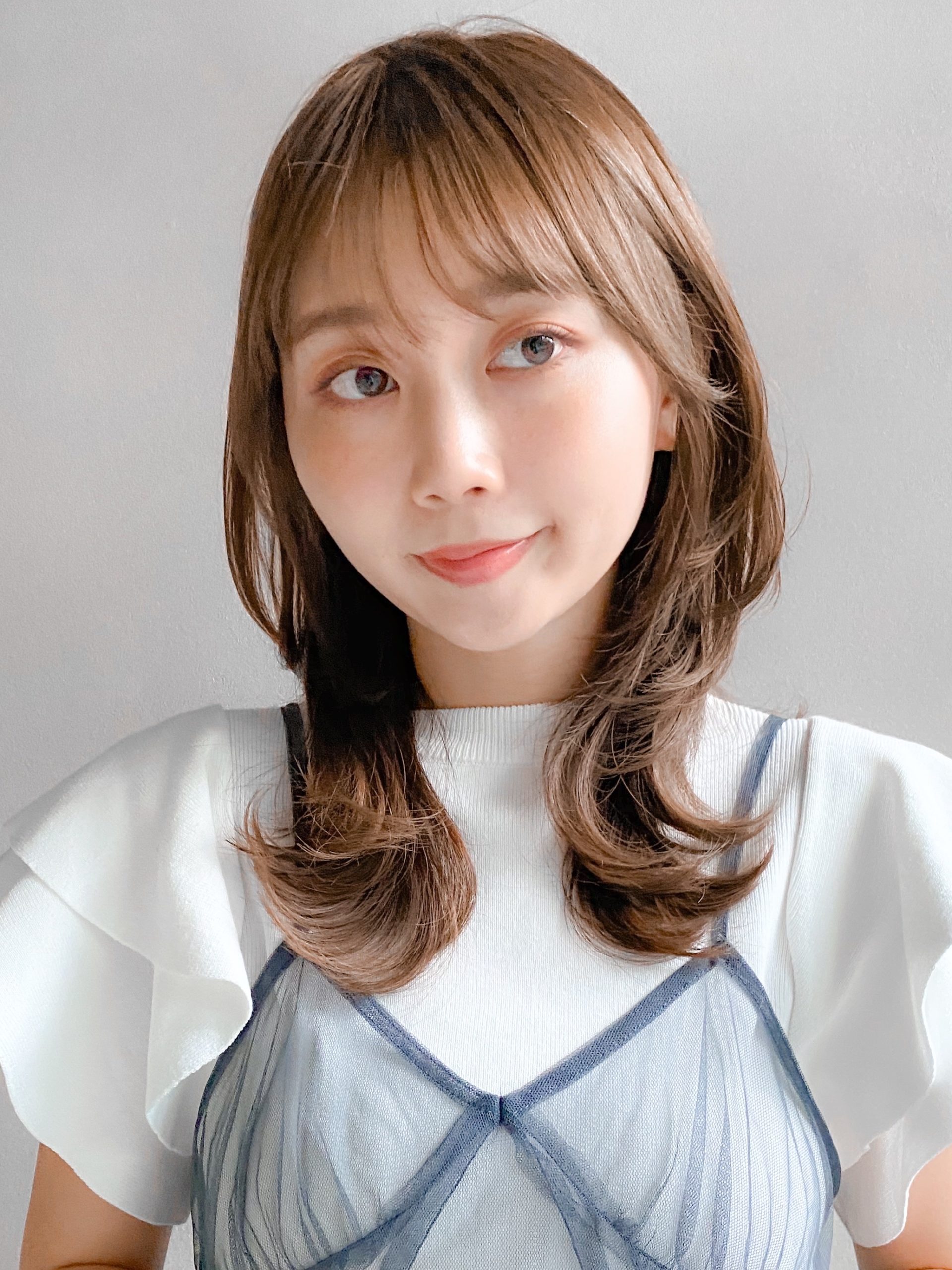 セミロングの外ハネワンカール！