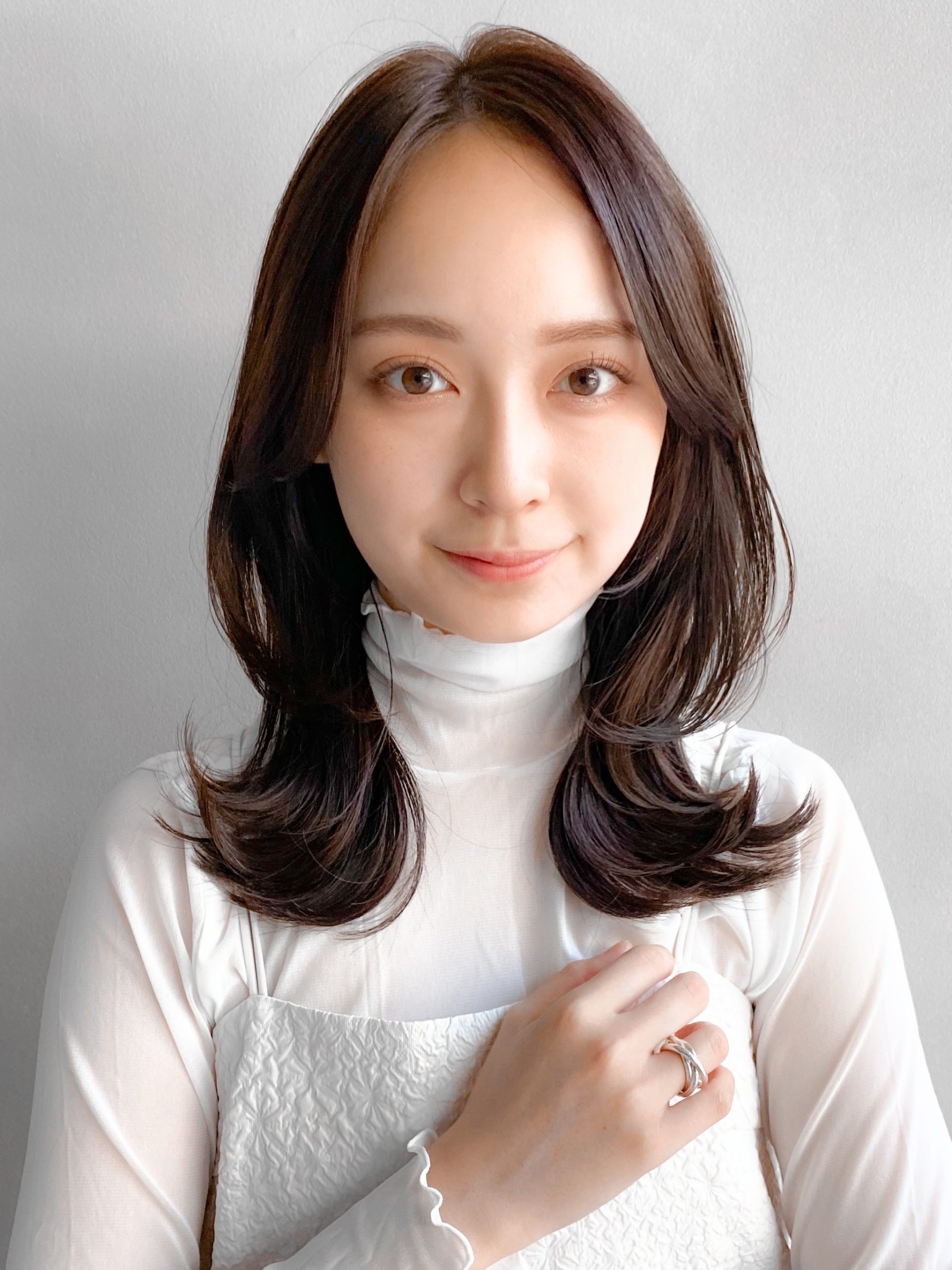 前髪なしの大人可愛いスタイル！