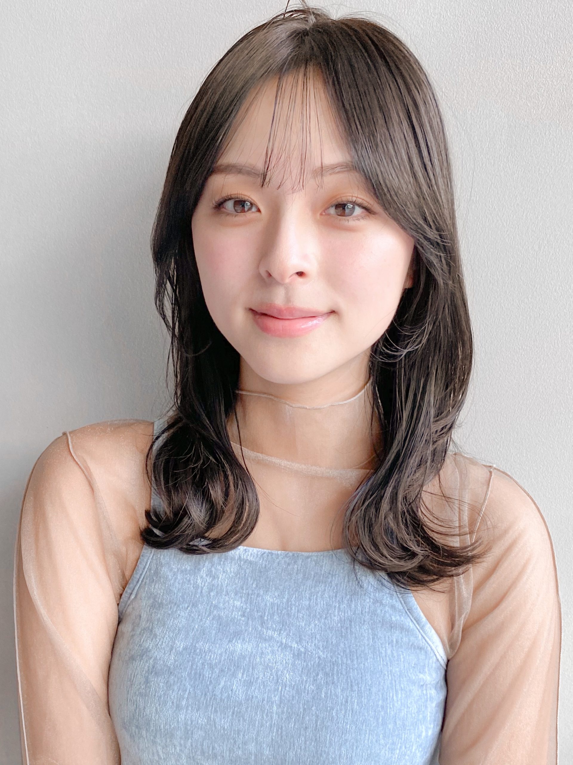 セミロングのレイヤースタイル！