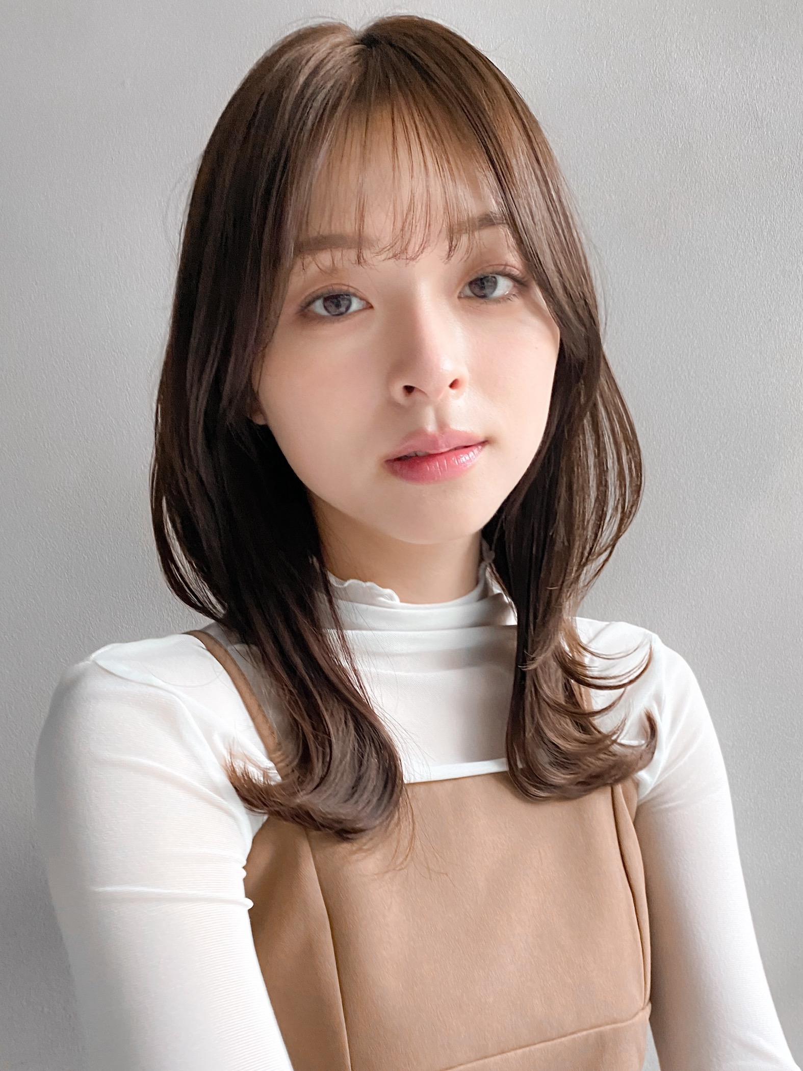 セミロングのレイヤースタイル!